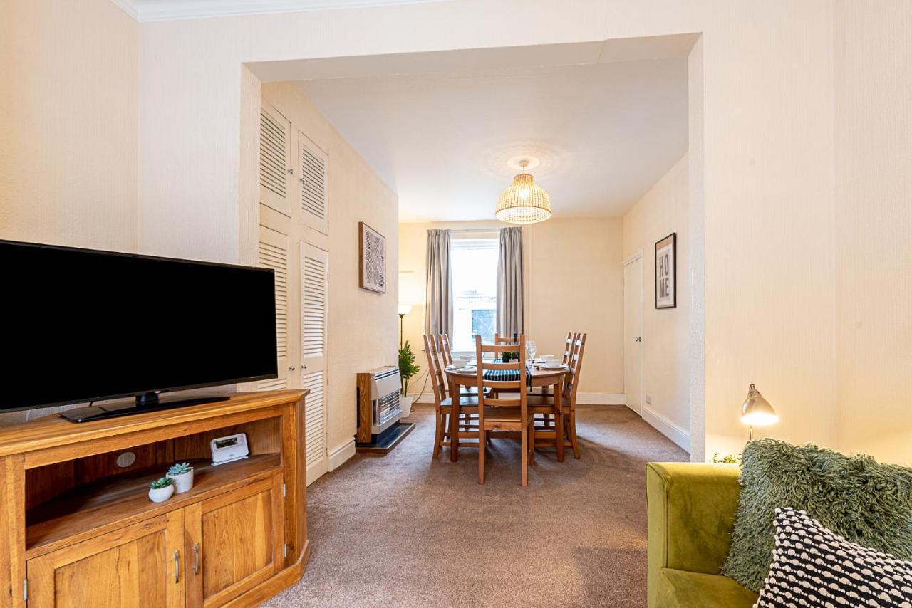 2 Bed, Up To 6 Guests Near Chester City Centre Exterior foto